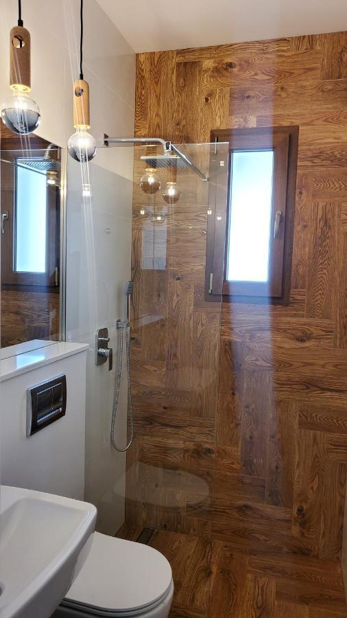 Malibu Apartments 비비오네 외부 사진