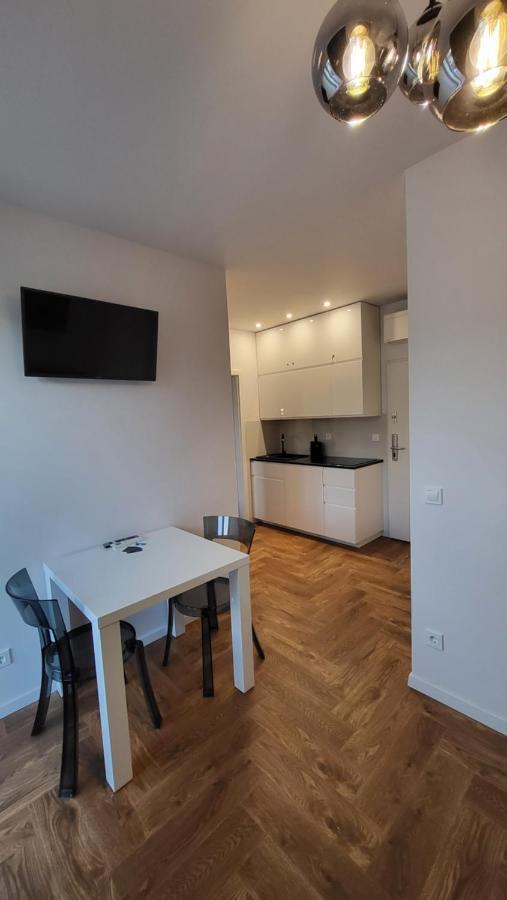 Malibu Apartments 비비오네 외부 사진