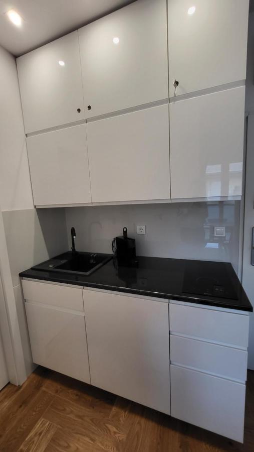 Malibu Apartments 비비오네 외부 사진